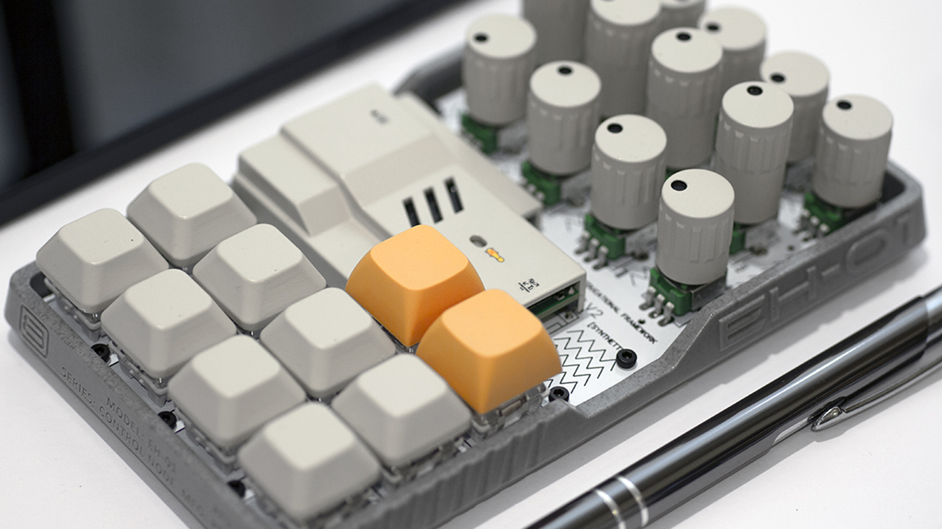 EH-01 product shot 03